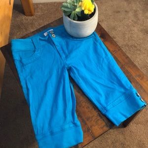 NWOT Candie’s Blue Capris | Girls Size 14